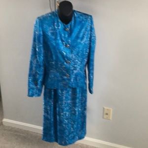 Vintage Crimmins for UMI collection ,100% silk ensemble.Size 6